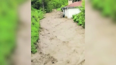 PONOVO POTOP Silovito nevreme pogodilo delove Srbije, pokrenuta klizišta: Voda nosila sve pred sobom