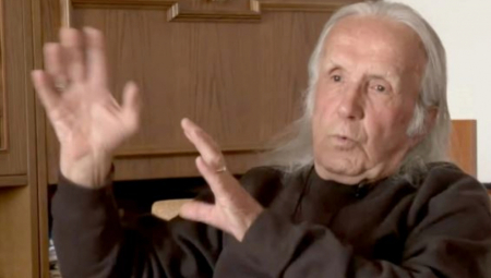 MAJKA MU JE PRED SMRT DALA PLOČICU SA BROJEM 1128 Živko je posle 80 godina konačno saznao istinu!