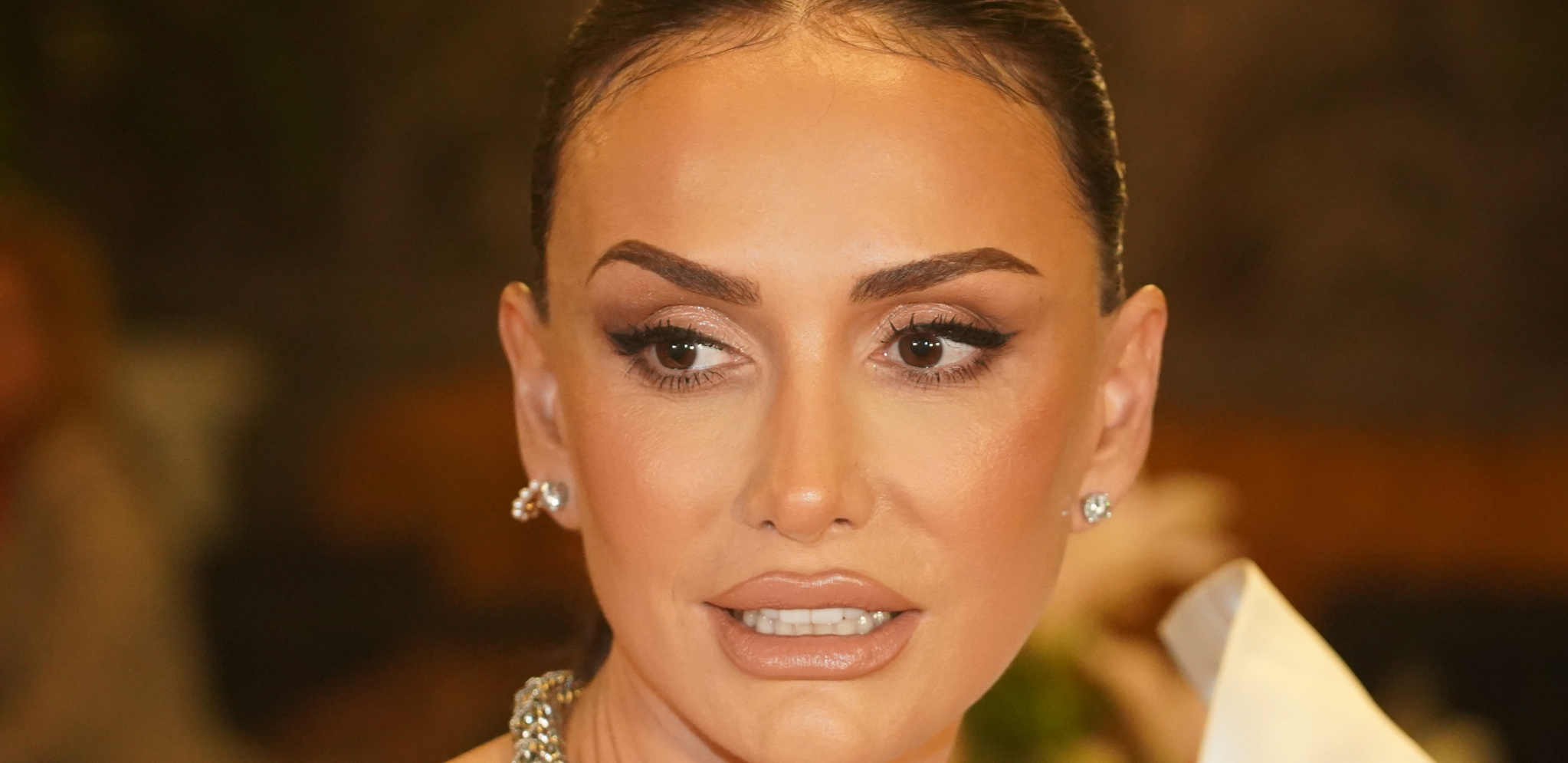 EMINA NE ŽELI VIŠE DA ĆUTI O MUSTAFI SANDAL Mesecima je na sudu sa njim, a sada otkrila da je na meti konstantnih napada i laži zbog njega!