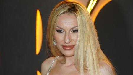RADA MANOJLOVIĆ ZAPALILA MASU! Mini haljina joj otkrila sve atribute, usijale se društvene mreže! (FOTO+VIDEO)
