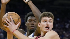 AMERIKANCI ODUŠEVLJENI SRBINOM ESPN predviđa mladom Topiću visoko mesto na draftu