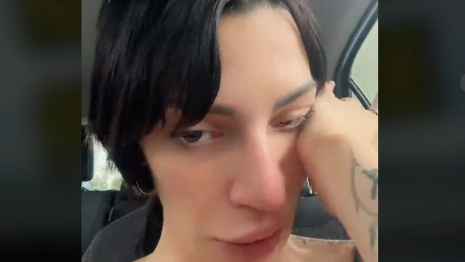TRUDNA TARA SIMOV SNIMALA NERVNI SLOM UŽIVO! Žestoko se posvađala sa dečkom: "Je l se lepo osećaš dok plačem?"
