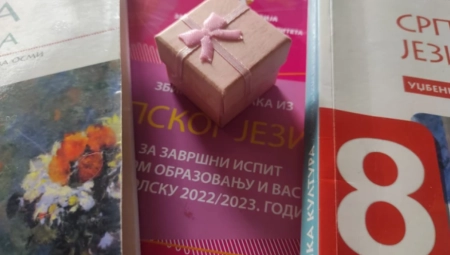 NASTAVNICA IZ PANČEVA OSMACIMA SPREMILA NEŠTO POSEBNO Kutijica za rastanak je sve rasplakala, jedan detalj će pamtiti ceo život
