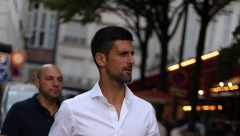 NOVAK JE NAJVEĆA FACA IKADA Đoković pred meč decenije izveo Alkaraza na večeru, snimljeni kako ulaze u isti restoran (FOTO)