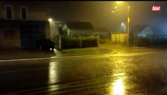SNAŽNO NEVREME POGODILO BEOGRAD! Strašna grmljavina i pljuskovi (VIDEO)