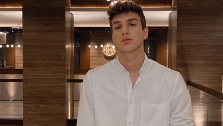 NAŠ INFLUENSER PROŠAO KROZ PAKAO U AVIONU! Ne može da dođe sebi nakon onoga što mu se desilo, umesto da sleti u Beograd, završio na sasvim drugom mestu! (FOTO)