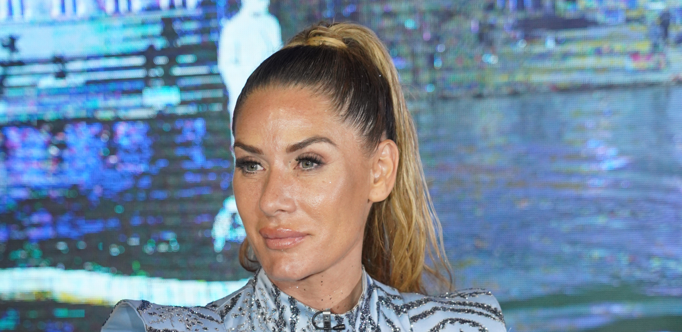 PORODICA U STRAHU ZBOG ANE! Niko ne može da je smiri nakon finala Zadruge, izgubila kontrolu nad sobom!