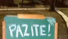UMESTO JELOVNIKA, UPOZORENJE Neobično obaveštenje na tabli kafića je hit u regionu, videćete zašto
