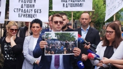 ADVOKAT PREDRAG MILJKOVIĆ POKAZUJE DOKAZE O NEVINOSTI DVOJICE SRBA Ovo što ste videli je jedina istina i ja ću se za tu istinu boriti do zadnjeg atoma snage (FOTO/VIDEO)