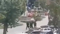 ČUJU SE RAFALI, NAROD JE U STRAHU Situacija u Kosovskoj Mitrovici je napeta, sirene se još oglašavaju (VIDEO)