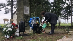 OBELEŽENO 40 DANA OD TRAGEDIJE KOD MLADENOVCA Održani parastosi u crkvama, građani pale sveće i donose cveće (FOTO)