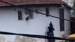 SPECIJALCI RAZBIJALI KAMERE Povukla se oklopna vozila ROSU iz Bošnjačke mahale (VIDEO)