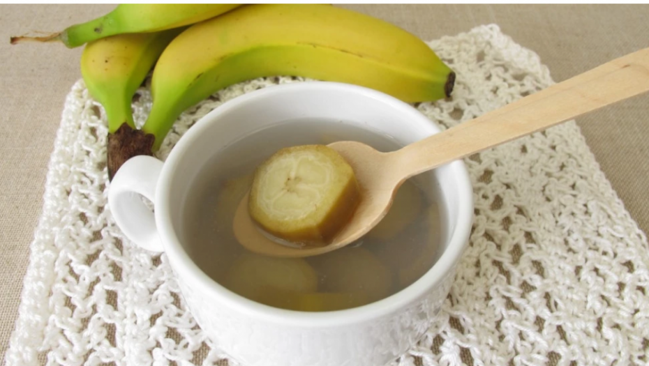 UMIRUJE I REŠAVA NESANICU Skuvajte čaj od banane, ali za pun efekat obavezno dodajte ovaj začin