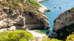 KOMŠIJE PRETE DA NAS "ODERU": Samo za smeštaj 1.200 evra