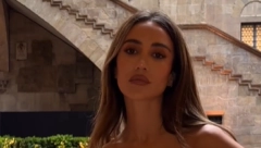 HALJINA BEZ RUKAVA SA DUBOKIM DEKOLTEOM Tamara Kalinić opet oduševila, a torba u Barbi stilu je pun pogodak