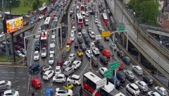 UDARNI DELOVI BEOGRADA JUTROS! Na Autokomandi TOTALNI kolaps - vozači čekaju po 20 minuta da se bar malo pomere! (VIDEO)