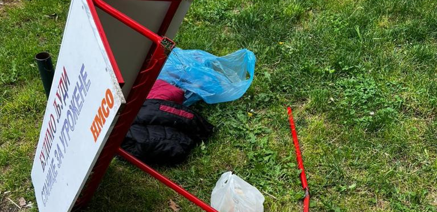 SRAMOTA! Ponovo uništena stanica za pomoć najugroženijima u Novom Sadu! Iz organizacije “Na mladima Srbija ostaje” poručii samo jedno! (FOTO)