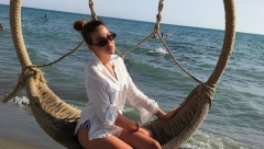 OVAKO IZGLEDA ĆERKA NAJBOGATIJEG ČOVEKA U SRBIJI Emu Cepter su roditelji usvojili, a danas uživa u luksuzu i raskoši