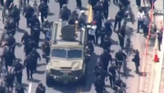SRBIN EVAKUISAN Jokića specijalci stavili u oklopno vozilo, pa ga sproveli sa dugim cevima (VIDEO)