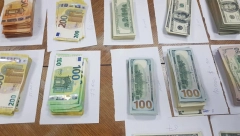 NEMAC I TURČIN UHAPŠENI NA KELEBIJI Policija tokom pretresa BMW-a pronašla novac i hartije od vrednosti od 15 MILIONA EVRA (FOTO)