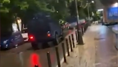 KURTIJEVI SPECIJALCI PONOVO DIŽU TENZIJE Oklopna vozila Rosu vrebaju kroz centar Severne Mitrovice