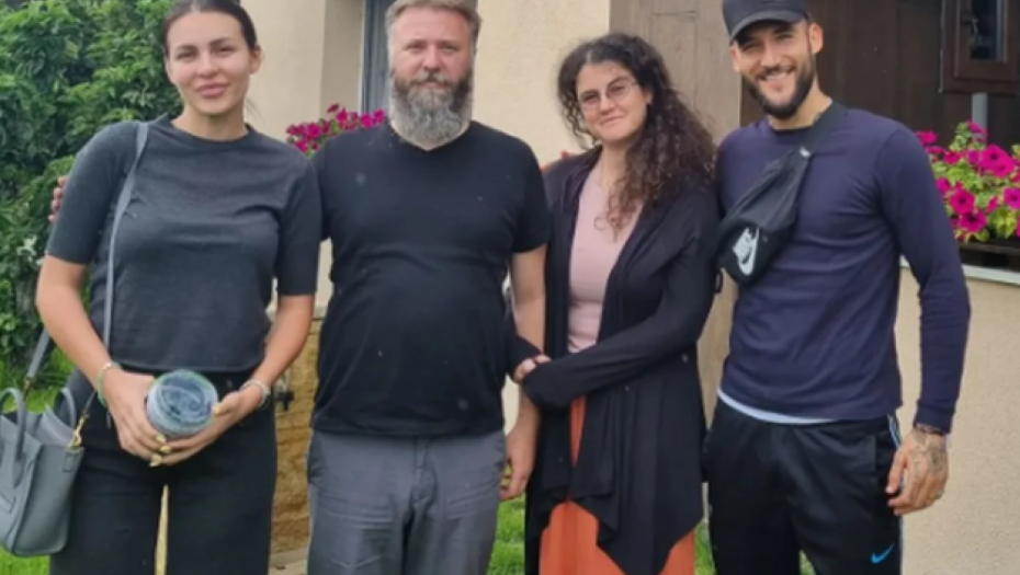 ANASTASIJA I NEMANJA POSETILI OCA PREDRAGA POPOVIĆA Nakon tragedije koja ih je zadesila pronašli utehu u veru! (FOTO)