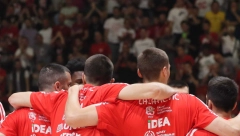 ITALIJANSKI NOVINAR "DOVEO" ZVEZDI POJAČANJE Srbin ga nikad jače ohladio (FOTO)