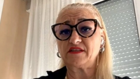 OVO JE MAMA KOJA SE IZVINILA SINU PUTEM BILBORDA: Oboje su postali hit, evo kako se sve desilo