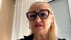 OVO JE MAMA KOJA SE IZVINILA SINU PUTEM BILBORDA: Oboje su postali hit, evo kako se sve desilo