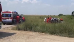 STRAVIČAN SUDAR NA PRUZI U PANČEVU: Voz otkinuo motor automobila - JEZIVE fotografije smrskanih kola (FOTO)