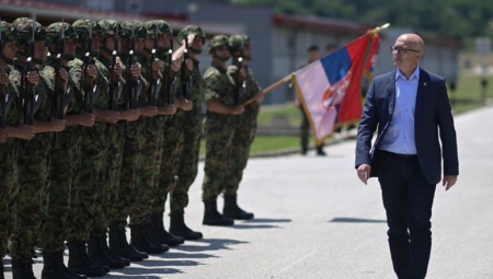 POČELA MEĐUNARODNA TAKTIČKA VEŽBA “PLATINASTI VUK 23” Ministar Vučević stigao u bazu “Jug” (FOTO)