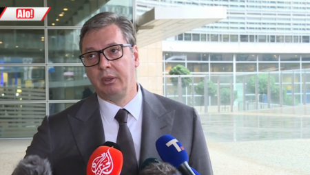 "SVAKOGA DANA IMATE LOV NA SRBE!" Predsednik Vučič iz Brisela o stanju na KiM