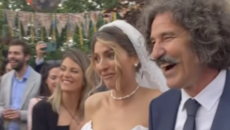 OVO JE PLANINSKA KUĆA GAGIJA JOVANOVIĆA NA ZLATIBORU U njoj Anđela uživa u trudnoći, a okružena je divljim životinjama