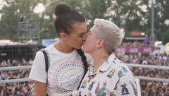 MATORA SE SNAŠLA U ULOZI 'TATE' Dok Anita obilazi kozmetičare i pustoši butike, Matora joj vaspitava sina VIDEO
