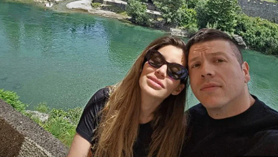 SUPRUGA SLOBE RADANOVIĆA SE ŽESTOKO ZAIGRALA U FOTOŠOPU! Šok fotke kruže mrežama, komentari samo pljušte: "Kompleksi"