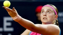 ODLIČNA UVERTIRA ZA VIMBLDON Ostapenko osvojila turnir u Birmingemu