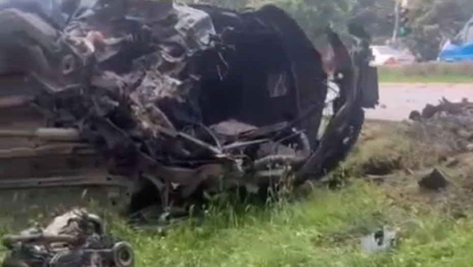 STRAVIČAN SUDAR U JAGODINI Vozila smrskana, ima povređenih (VIDEO)