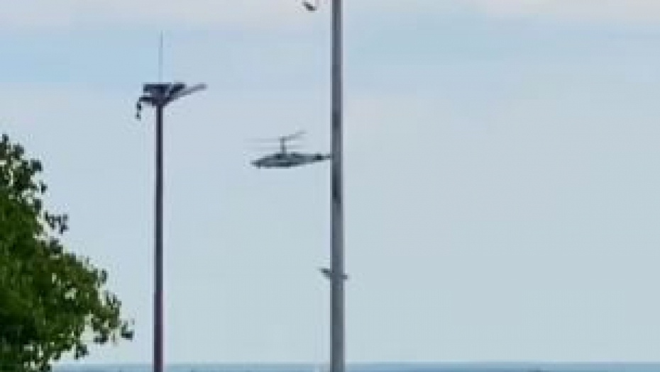 VAGNEROVCI GAĐAJU RUSKI HELIKOPTER KA-52 Pilot skreće na stranu, drama na nebu (VIDEO)