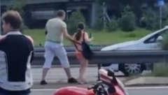 "TREBA DA IDE NA ROBIJU!" Otac nasred autoputa sa ćerkom uradio nešto jezivo (VIDEO)