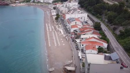 JEZIV PRIZOR U SUTOMORU Kupači su bili prestravljeni, ovo se veoma retko viđa