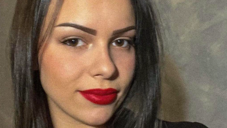 OVOJ SRPKINJI SE POKLONILA CELA FRANCUSKA Anđela Lazarević studira dva fakulteta, nazivaju je genijem, a evo šta kaže za Srbiju