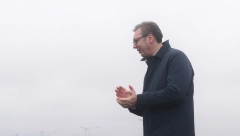 JUČE KUDE, DANAS HVALE Kratak spoj u "Danasu", Vučić im je malo kriv, pa malo dobar
