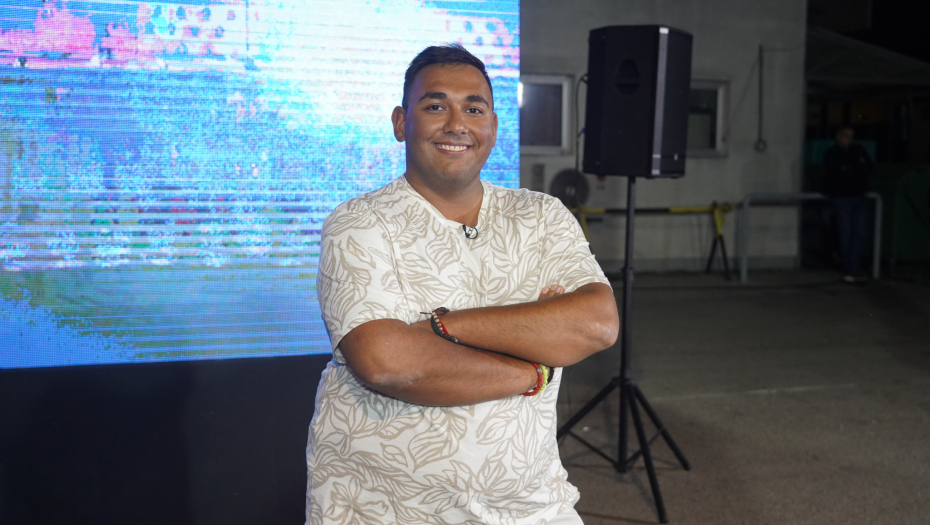 PROLAZNICI NISU MOGLI DA VERUJU Evo šta radi Neca na ulici nakon izlaska iz Zadruge, fotka obišla Internet! (FOTO)