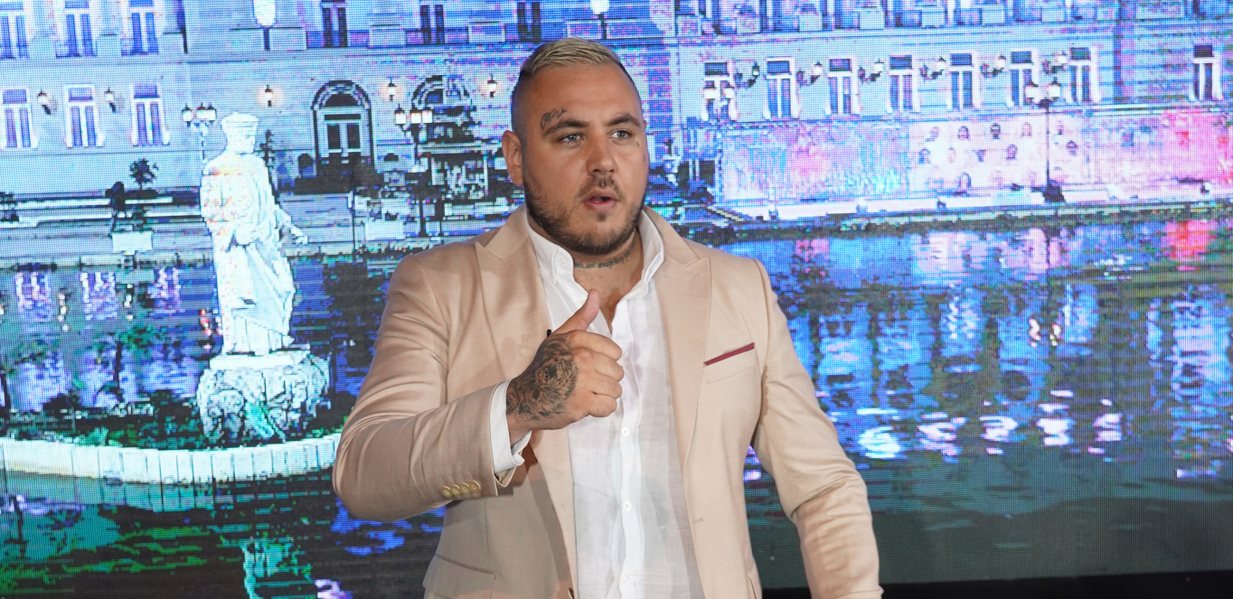 FILIP CAR ČEKA JOŠ JEDNO DETE? Devojka iz Crikvenice tvrdi da je u trećem mesecu, otkrila šokantne detalje!