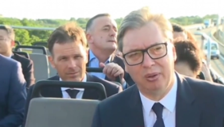 DOK VUČIĆ GRADI PUTEVE , OPOZICIJA IH BLOKIRA "To je izraz očaja, neznanja...!" (VIDEO)
