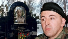KAKAV JE OVO SIMBOL? Jedan detalj na Arkanovom grobu ne prestaje da intrigira javnost ni nakon toliko godina (VIDEO)
