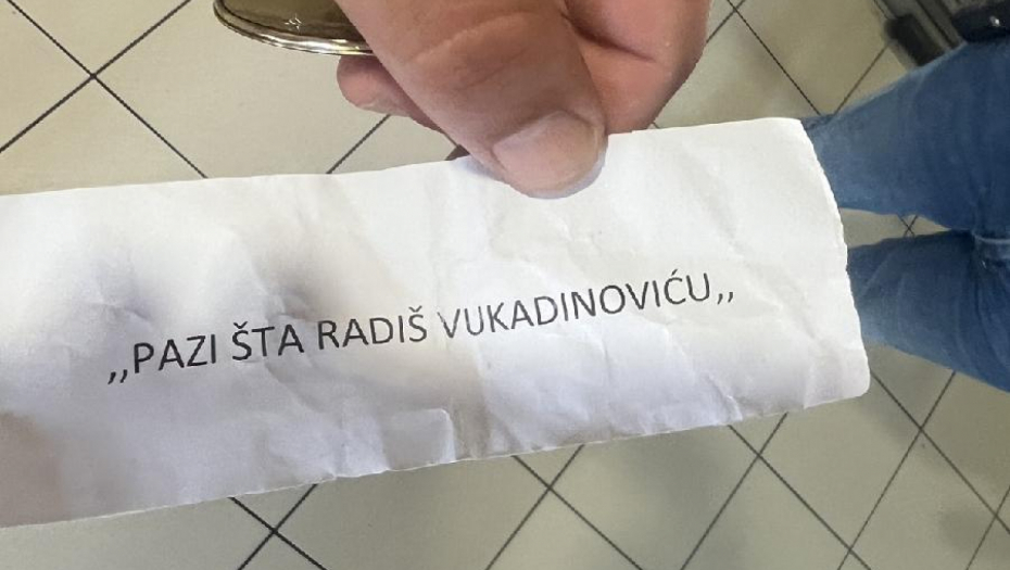 "Pazi šta radiš Vukadinoviću" Nakon što je obavestio javnost o malverzacijama bivšeg rukovodstva "ČISTOĆE", našao preteću poruku na svom vozilu