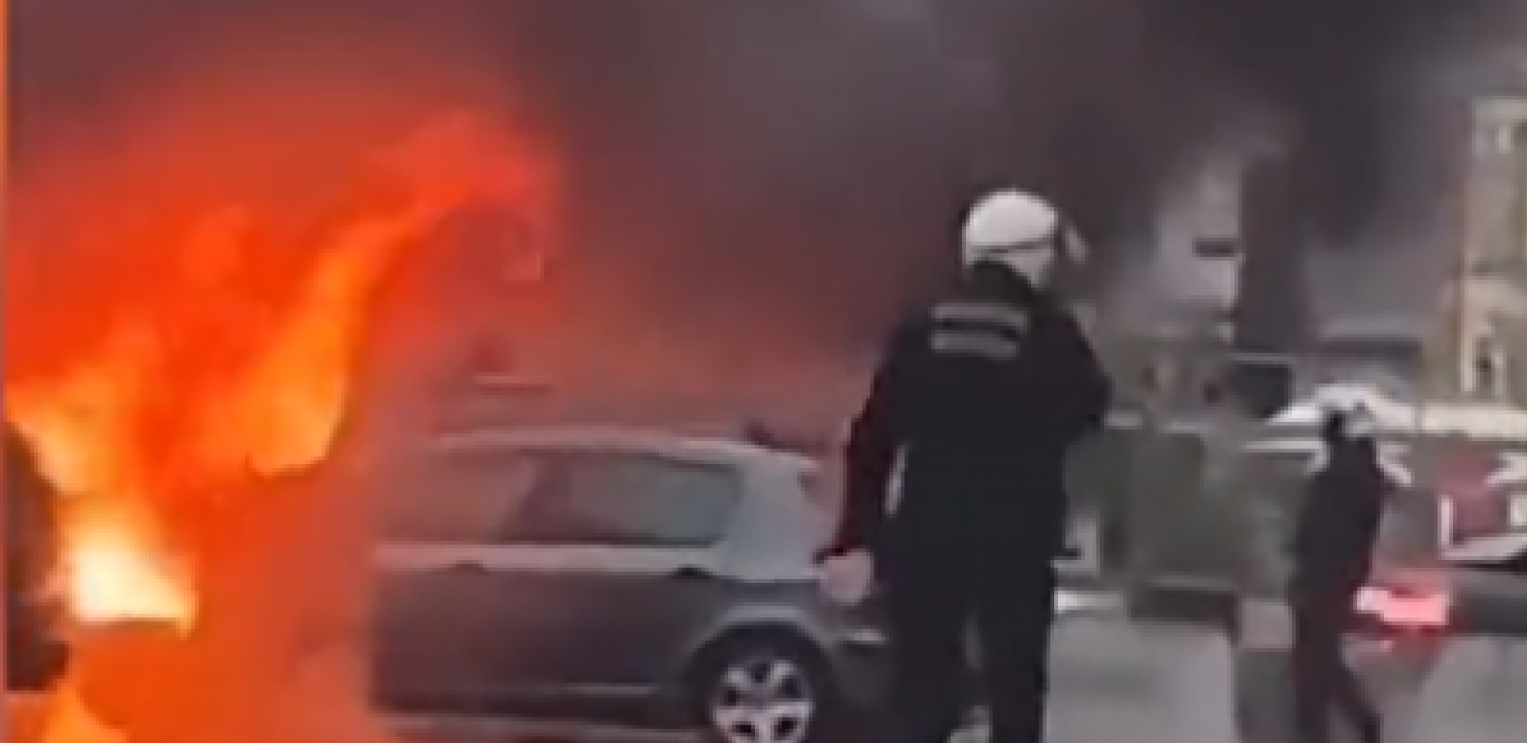 POLICIJA HAPSI, AUTOMOBILI GORE! Stravični neredi izbili u Briselu (VIDEO)