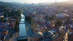 UČENICI U CRNINI UŠETALI U SARAJEVSKU GIMNAZIJU Otkriven horor u toaletu škole: To su deca uticajnih roditelja