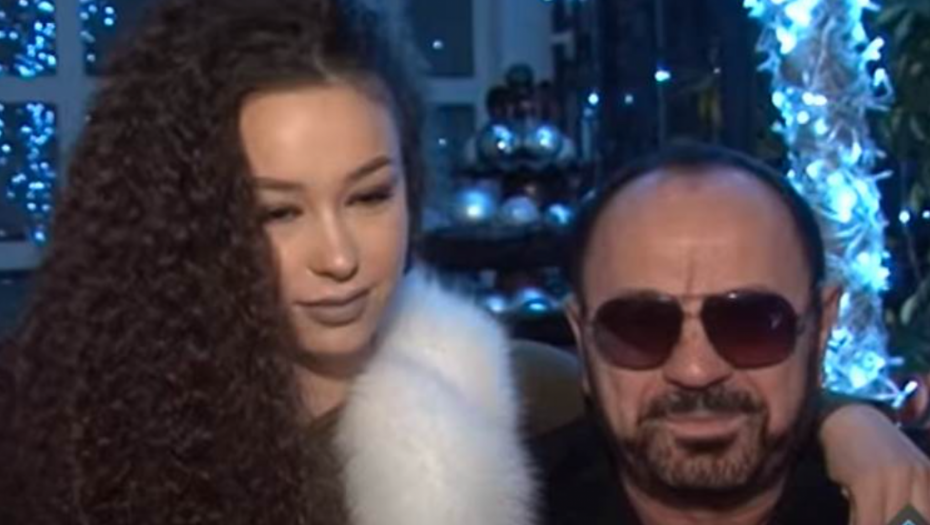 ELENA KITIĆ SNIMILA PRIZOR IZ PORODIČNOG DOMA Nećete verovati šta radi njen otac na krevetu, Mileta u ovom izdanju do sada niste videli!